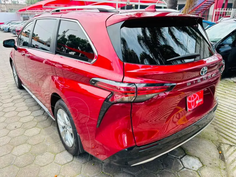 toyota sienna-hev