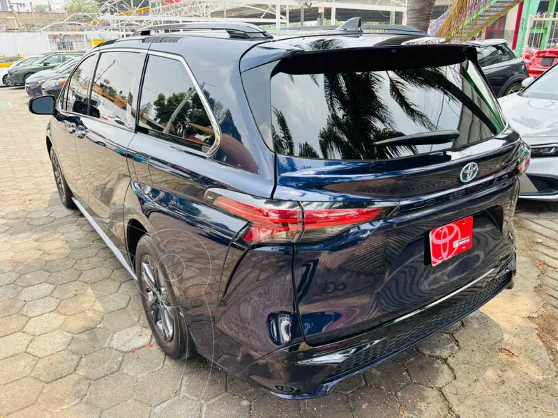 toyota sienna-hev