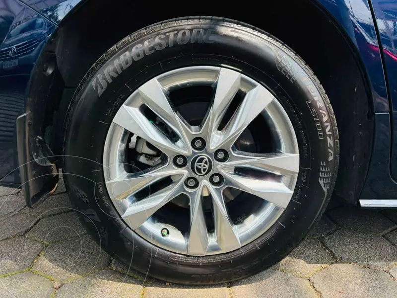 toyota sienna-hev