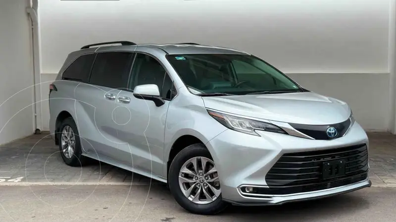 toyota sienna-hev