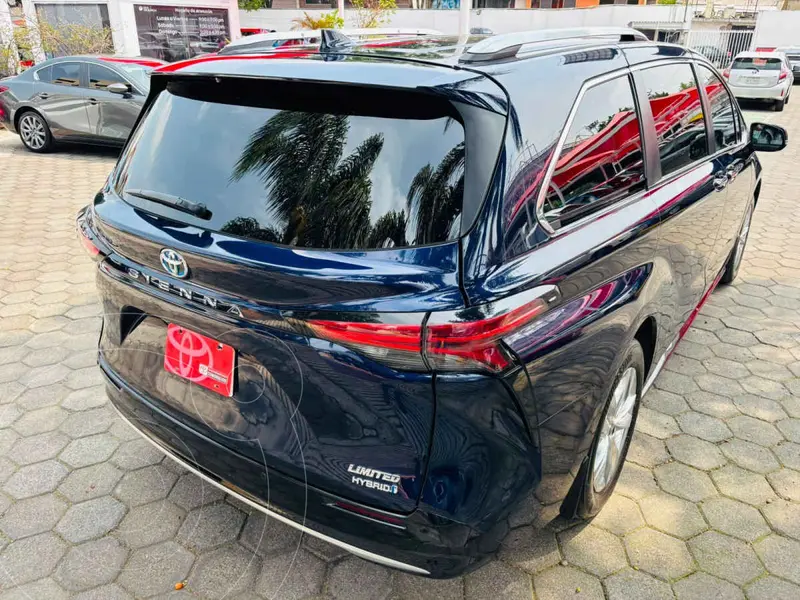 toyota sienna-hev