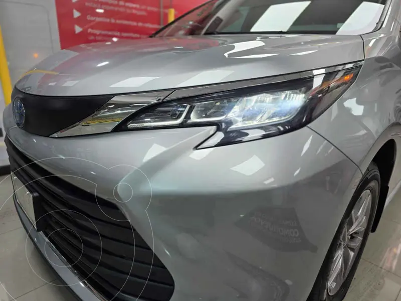 toyota sienna-hev