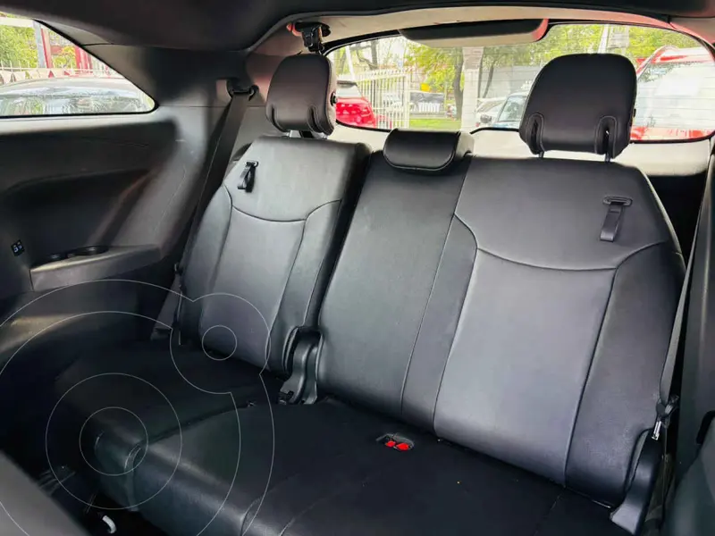 toyota sienna-hev