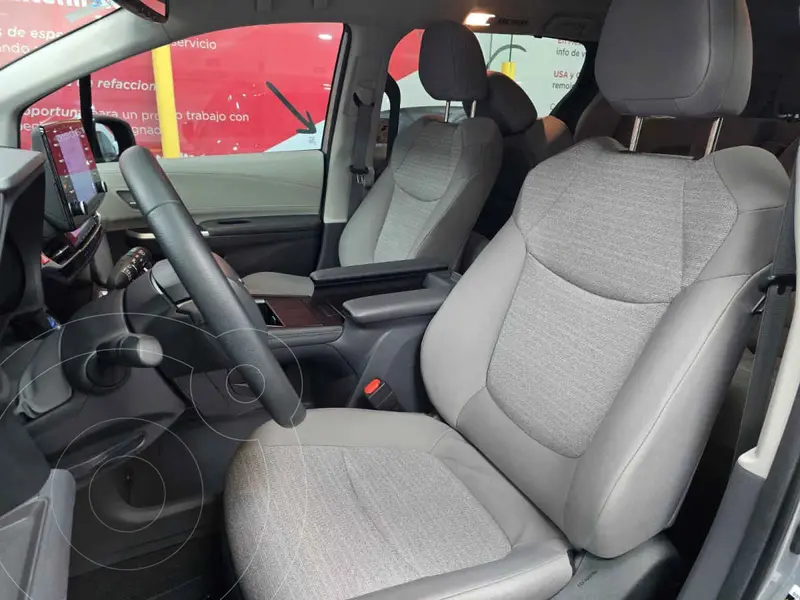 toyota sienna-hev