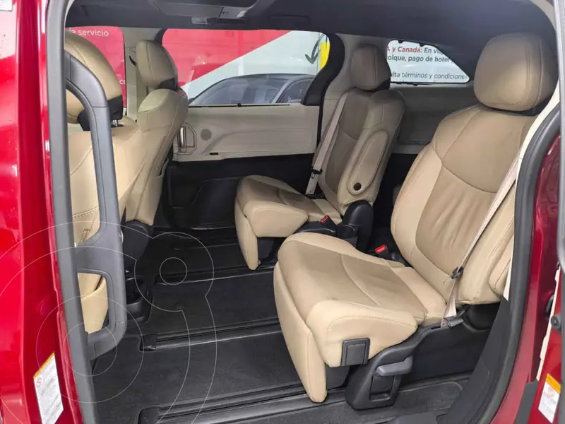toyota sienna-hev