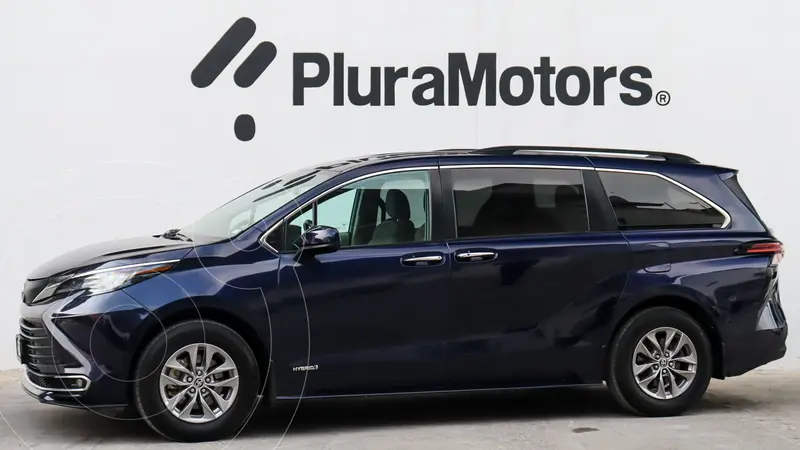 Foto Toyota Sienna HEV XLE usado (2021) color Azul Acero financiado en mensualidades(enganche $158,180 mensualidades desde $13,477)