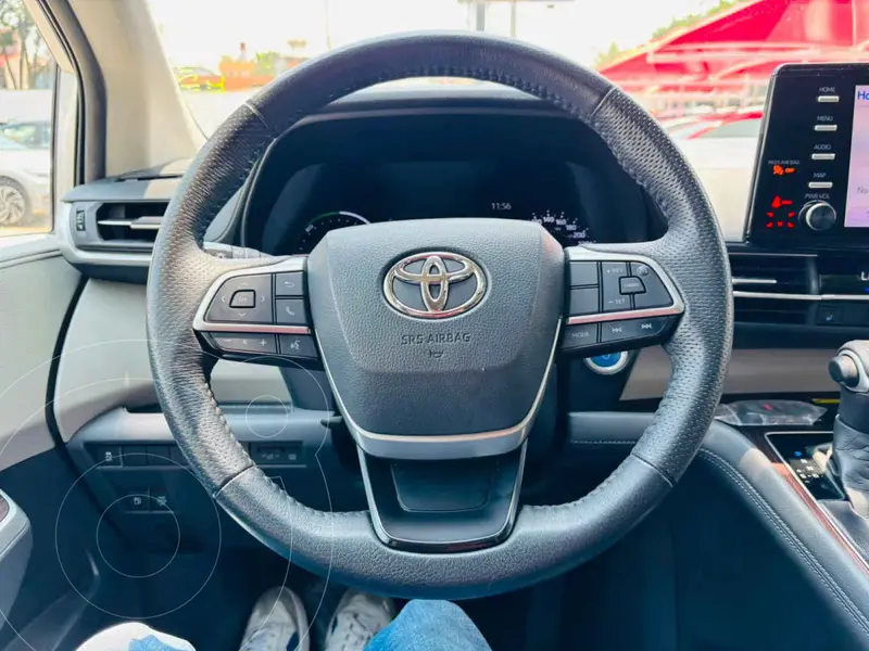 toyota sienna-hev