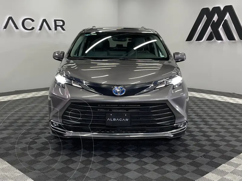 toyota sienna-hev