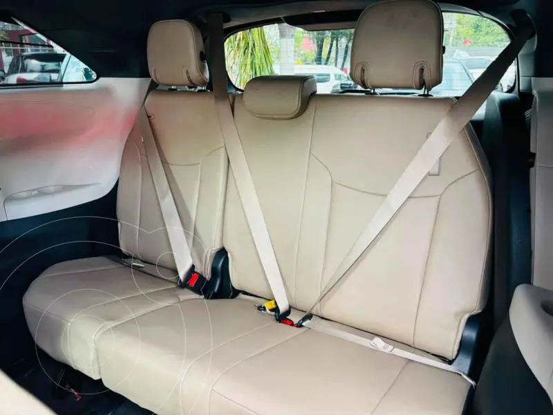 toyota sienna-hev