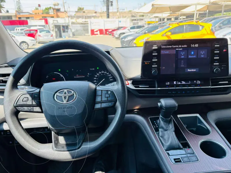 toyota sienna-hev