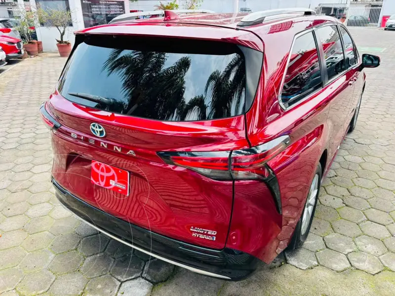 toyota sienna-hev