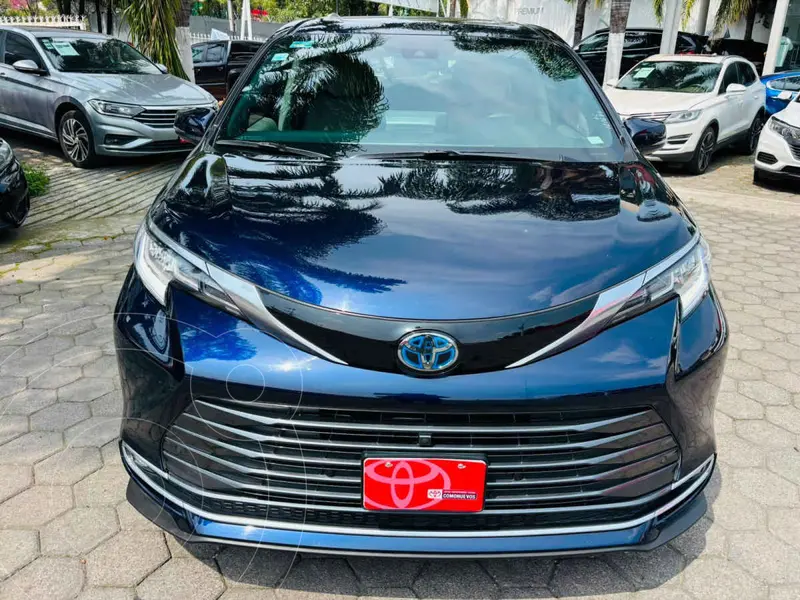 toyota sienna-hev