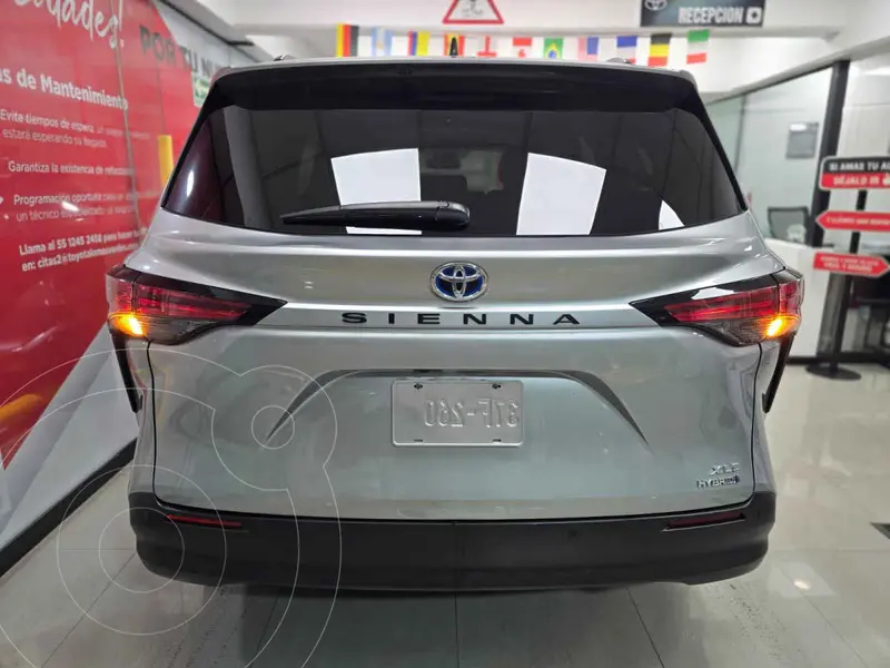 toyota sienna-hev