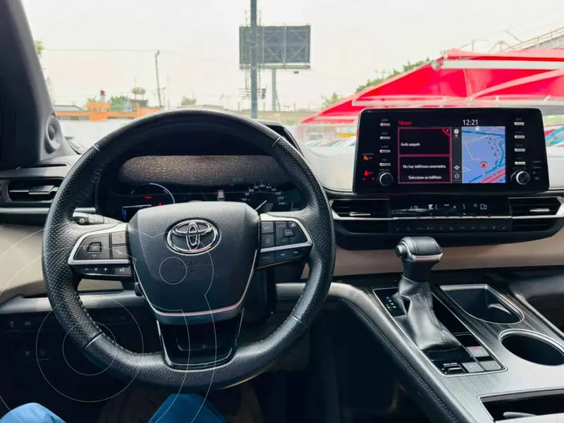 toyota sienna-hev
