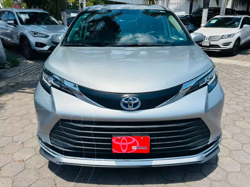 toyota sienna-hev