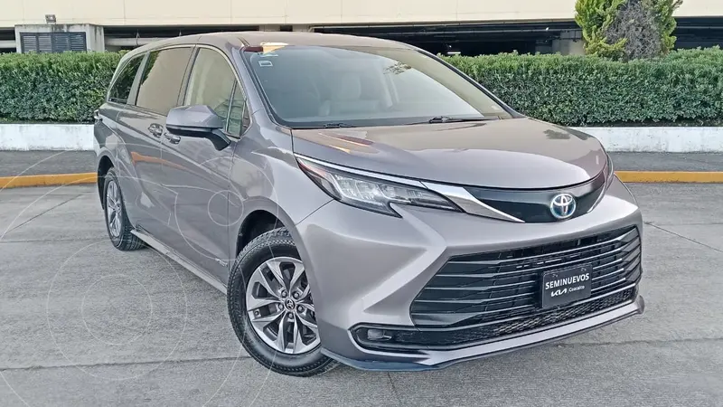 Foto Toyota Sienna HEV LE usado (2021) color Gris financiado en mensualidades(enganche $136,754 mensualidades desde $15,736)