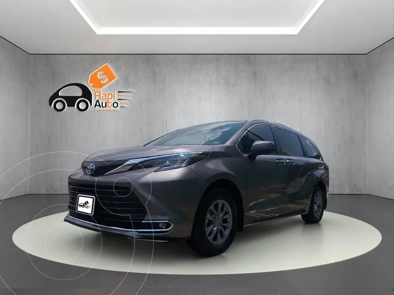 Foto Toyota Sienna HEV XLE Piel usado (2021) color Gris Metalico precio $724,600