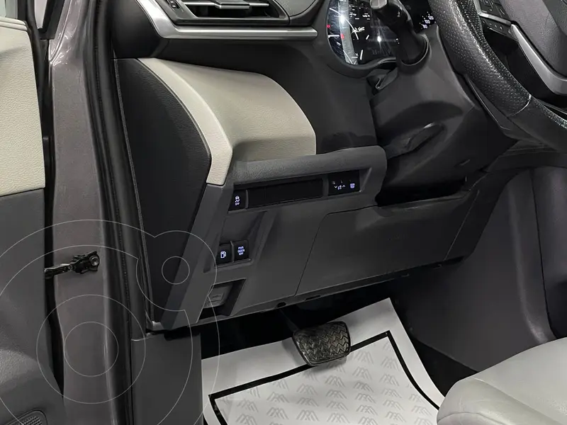 toyota sienna-hev