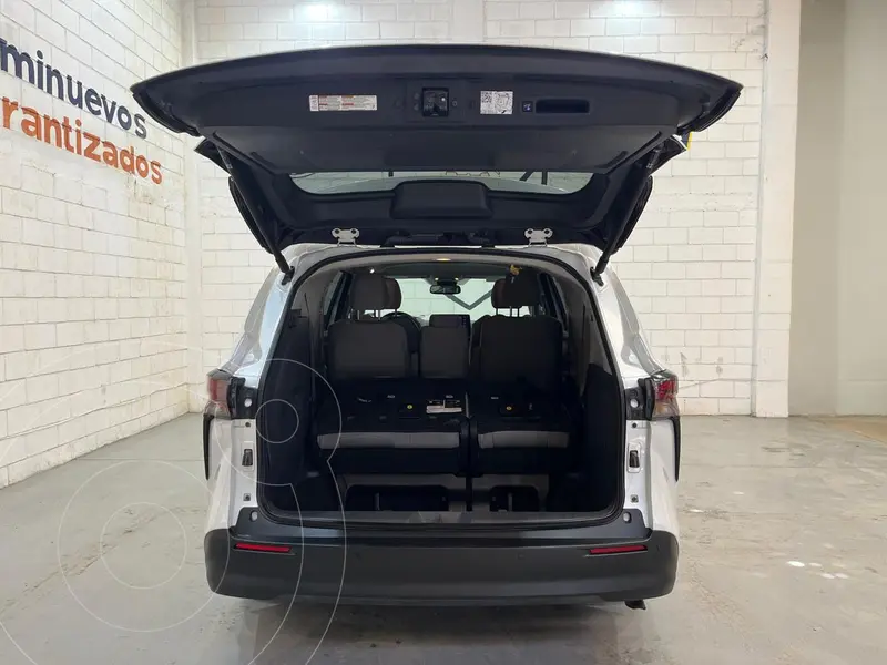 toyota sienna-hev
