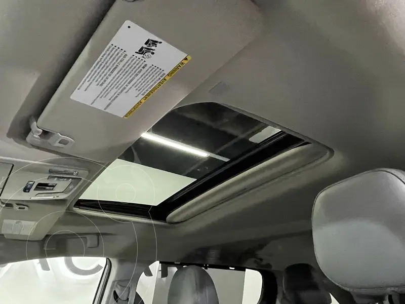 toyota sienna-hev