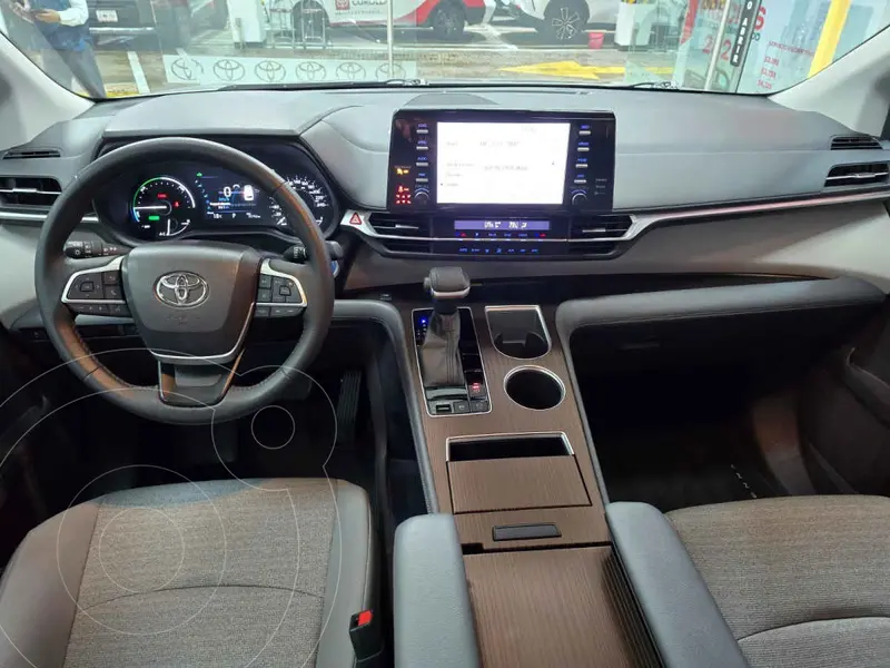 toyota sienna-hev