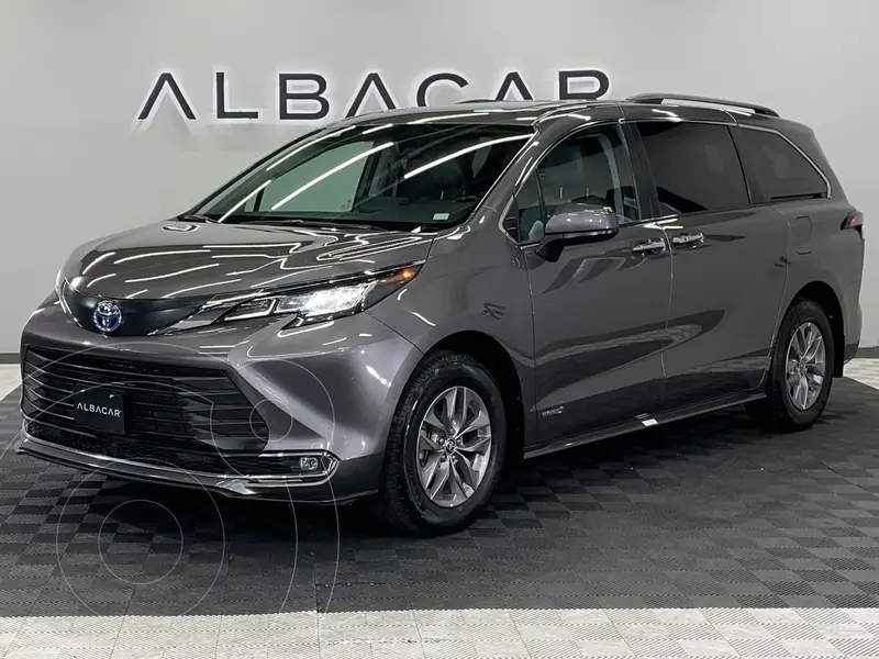 toyota sienna-hev