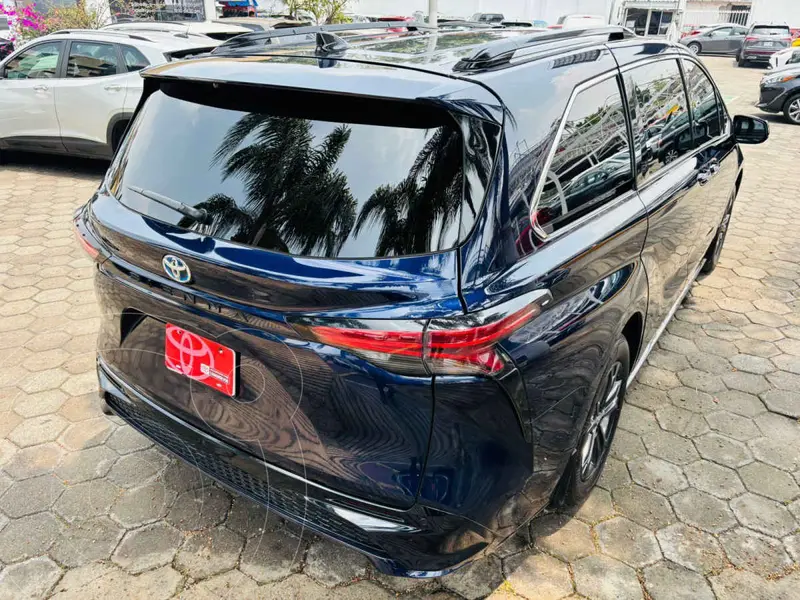 toyota sienna-hev