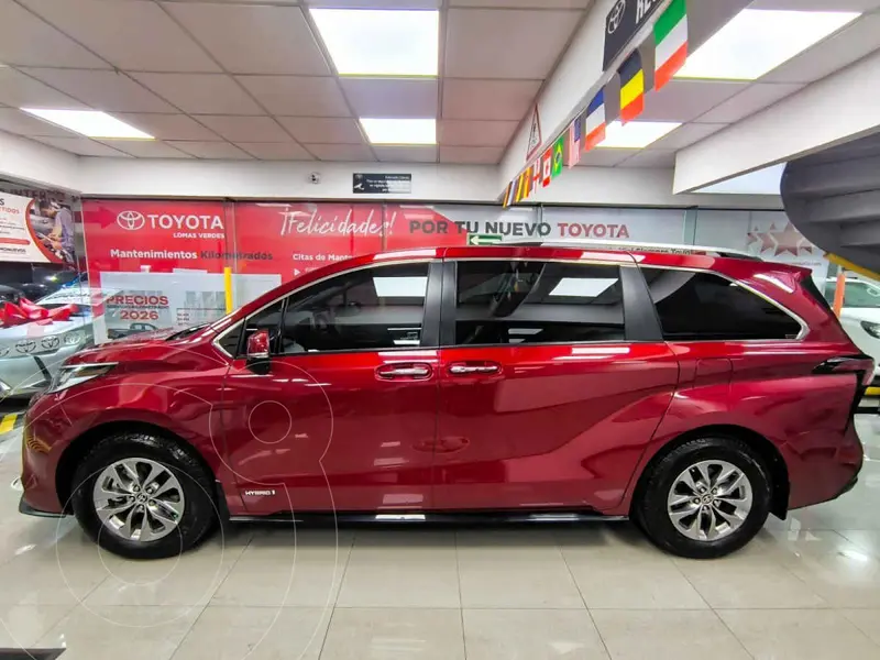 toyota sienna-hev
