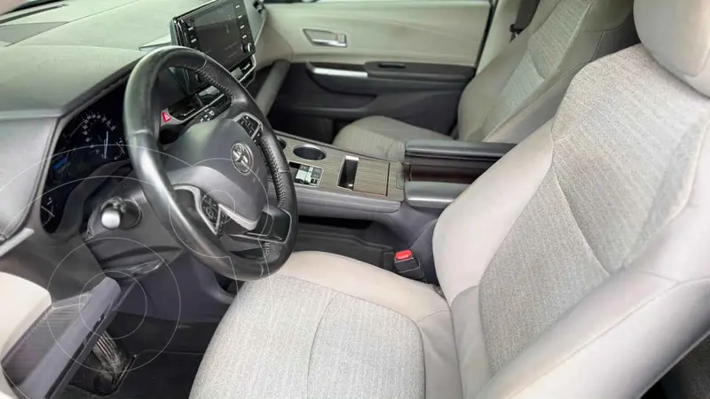 toyota sienna-hev