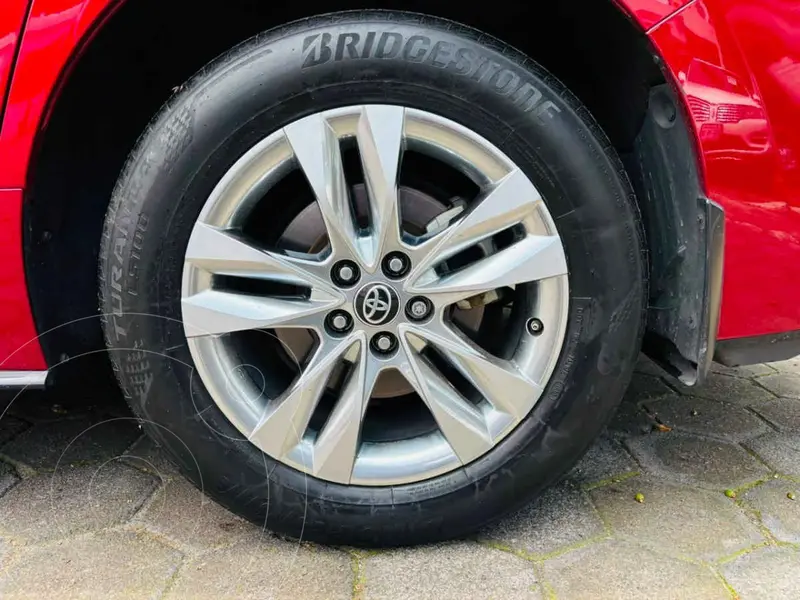toyota sienna-hev