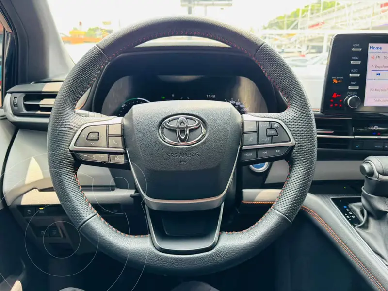 toyota sienna-hev