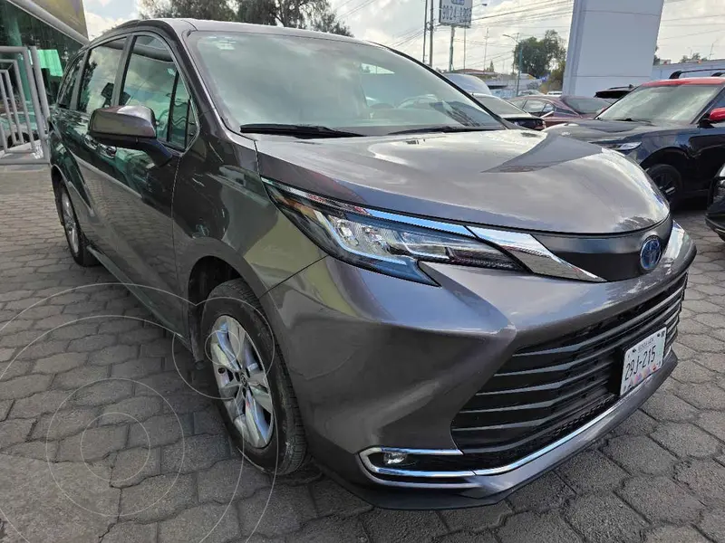 Foto Toyota Sienna HEV XLE Piel usado (2022) color Gris precio $750,000