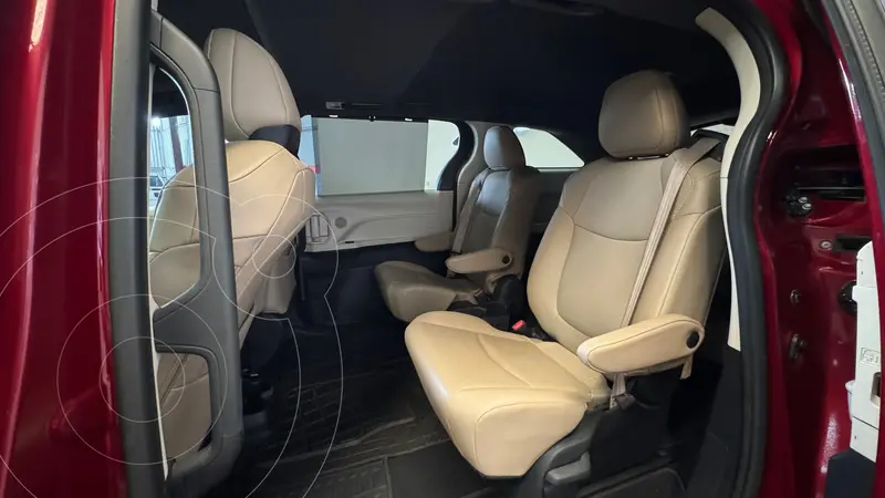 toyota sienna-hev