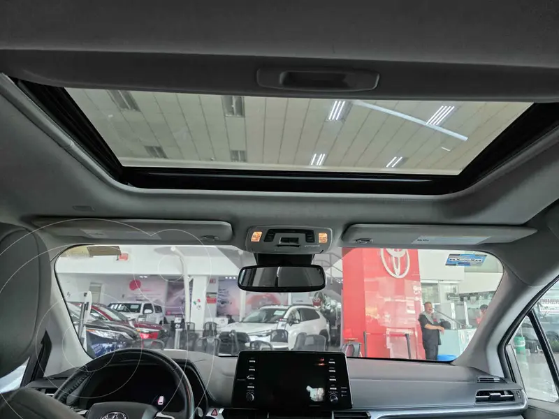 toyota sienna-hev