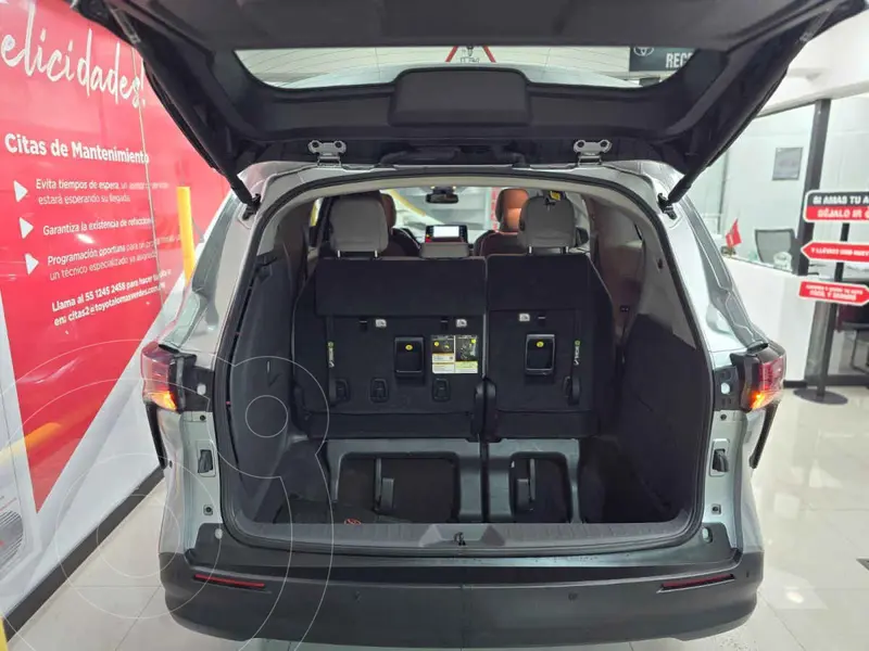 toyota sienna-hev
