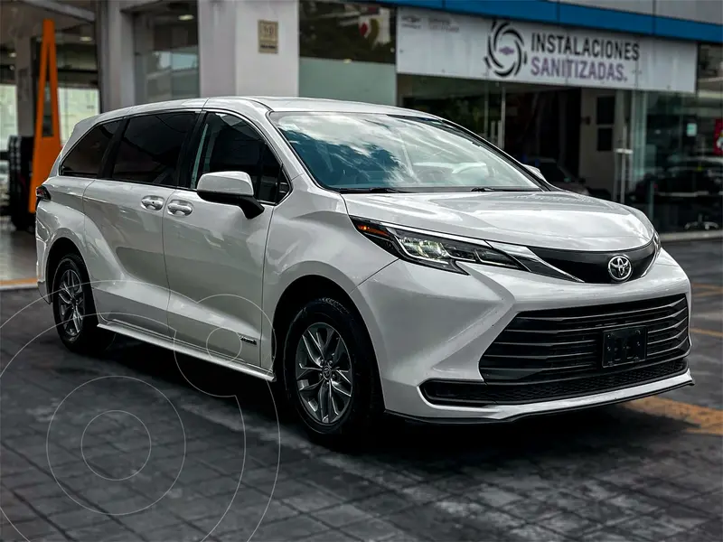 Foto Toyota Sienna HEV LE usado (2021) color Blanco financiado en mensualidades(enganche $195,810 mensualidades desde $13,046)
