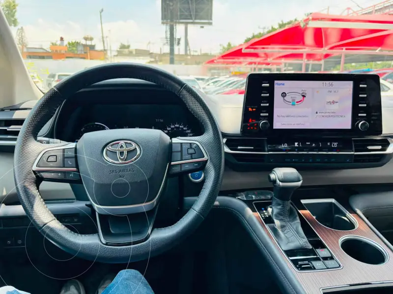 toyota sienna-hev
