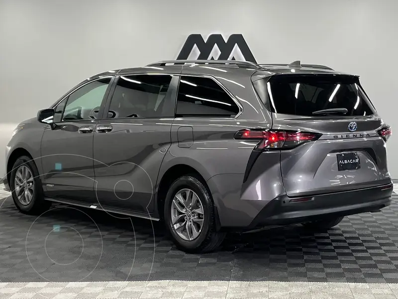 toyota sienna-hev