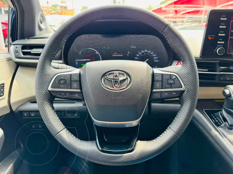 toyota sienna-hev