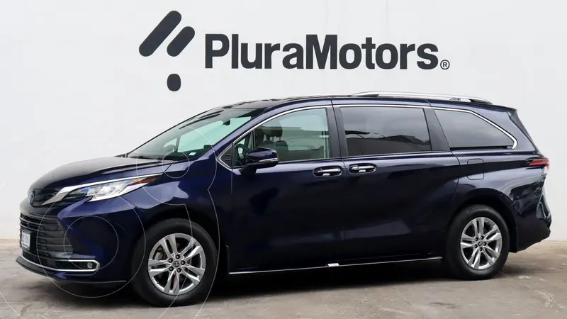 Foto Toyota Sienna HEV Limited usado (2023) color Azul financiado en mensualidades(enganche $219,780 mensualidades desde $18,726)