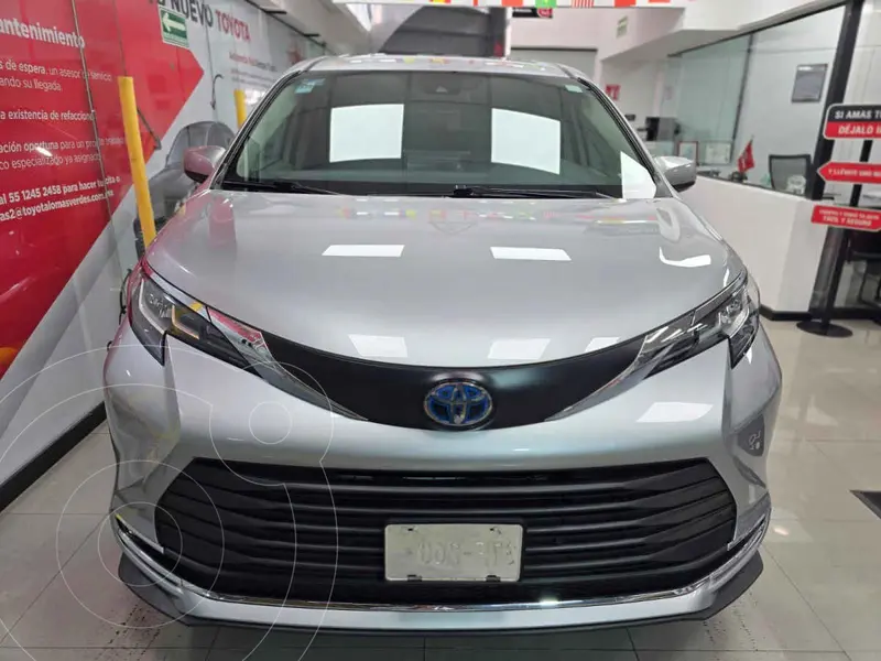 toyota sienna-hev