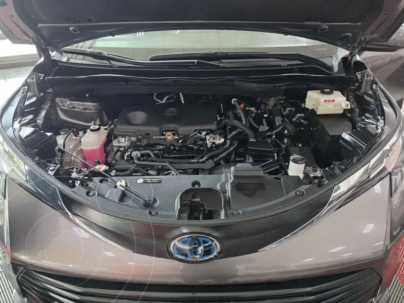 toyota sienna-hev