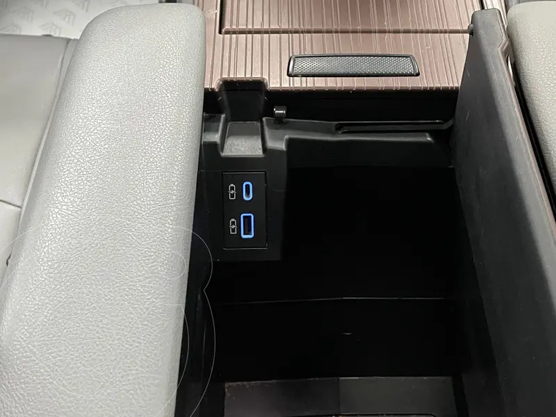toyota sienna-hev