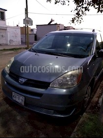 Toyota Sienna CE 3.3L usado (2004) color Azul precio $68,000