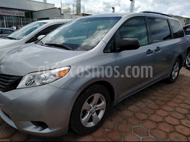 foto Toyota Sienna CE 3.5L usado (2017) color Gris precio $345,000