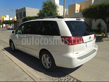 Foto Toyota Sienna LE 3.3L usado (2005) color Blanco precio $120,000