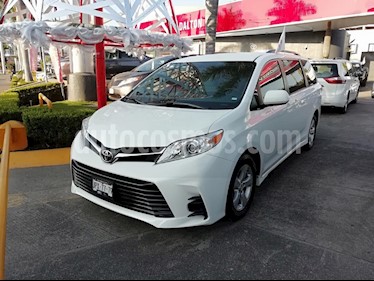 Foto venta Auto Seminuevo Toyota Sienna LE 3.3L (2018) color Blanco precio $525,000