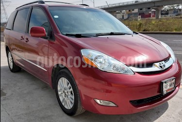Foto venta Auto usado Toyota Sienna Limited 3.5L (2009) color Rojo precio $175,000