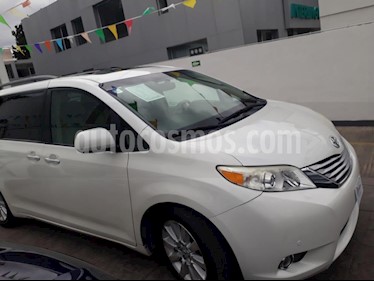 Foto venta Auto Seminuevo Toyota Sienna Limited 3.5L (2012) color Blanco precio $282,000
