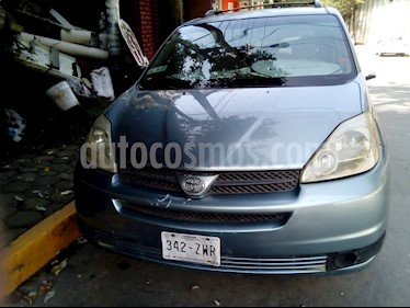 Foto Toyota Sienna Limited 3.5L usado (2005) color Azul Metalizado precio $94,500